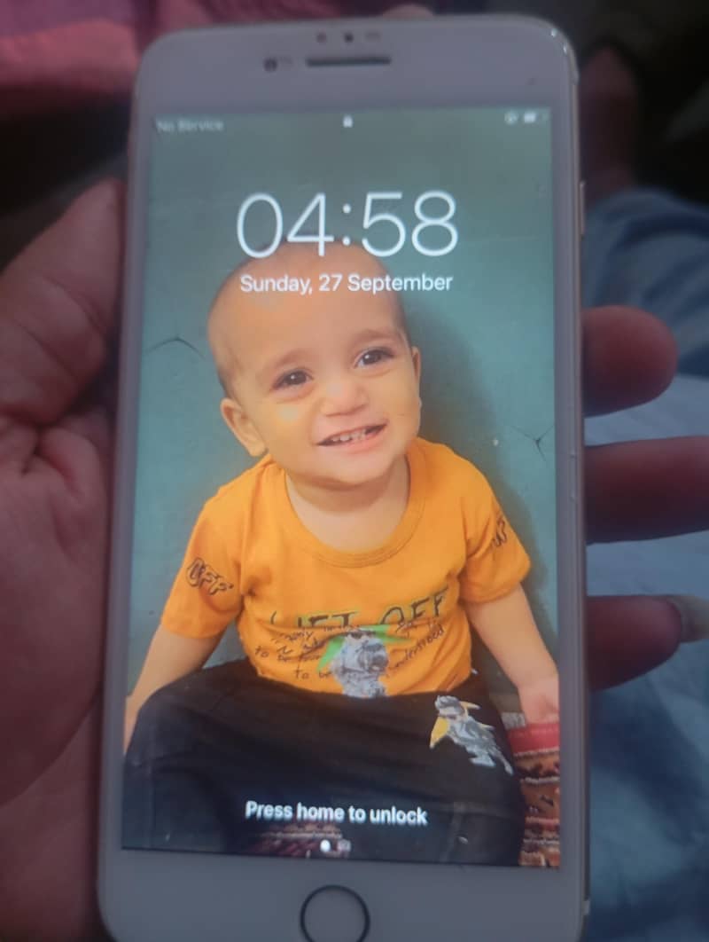 Apple iPhone 7 Plus 1