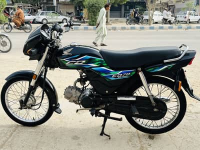 Honda CD 70 dream 2025