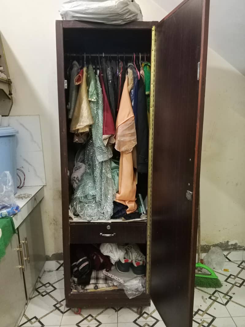 single wardrobe 1