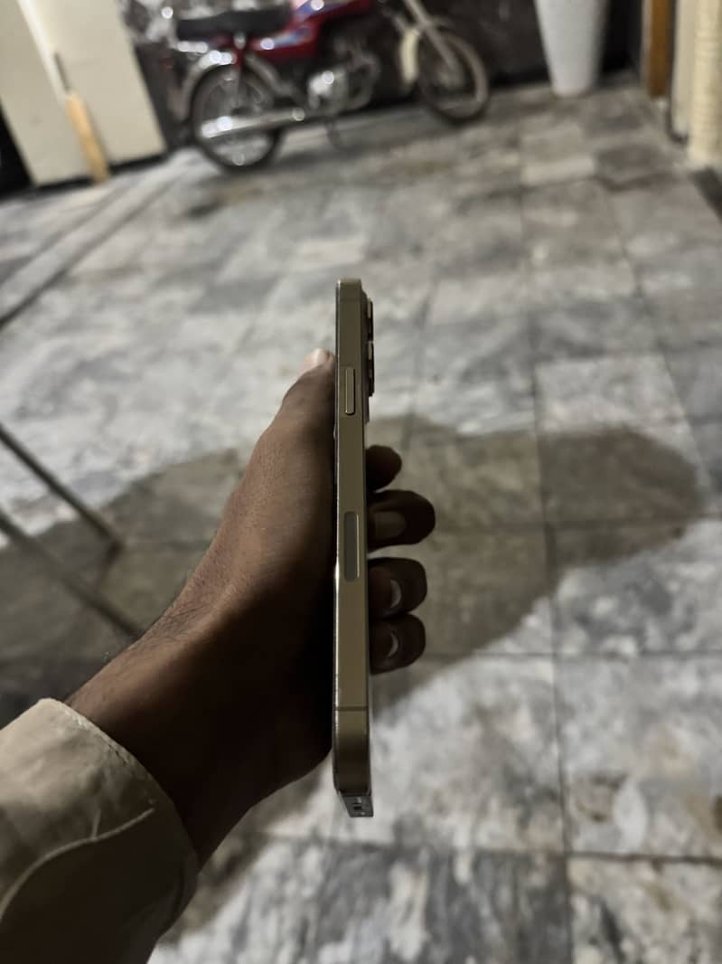 Apple iPhone 13 Pro Max 3