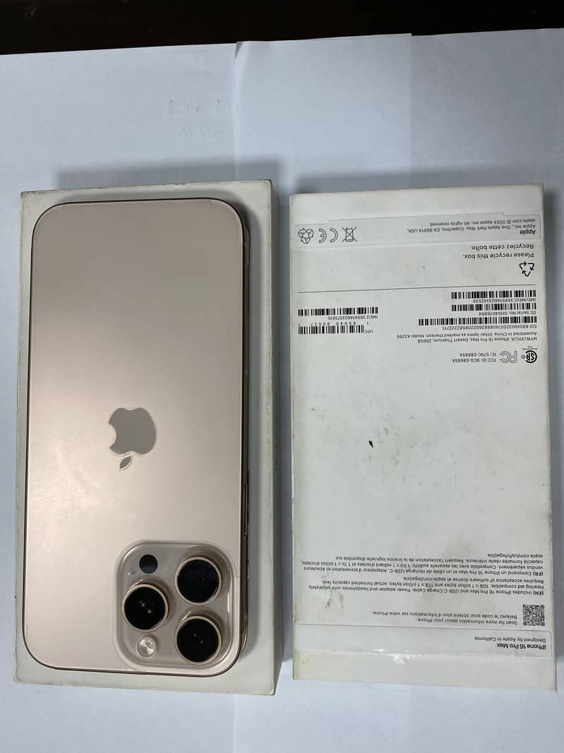 Apple iPhone 16 Pro Max 1