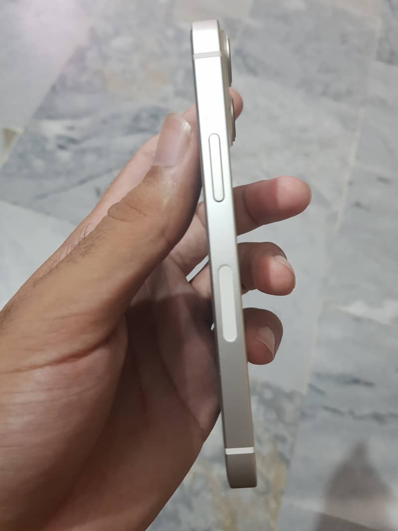 Apple iPhone 13 mini 4