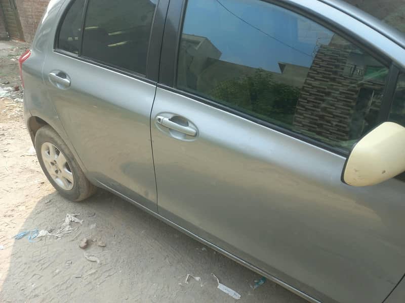 vitz 2010 3