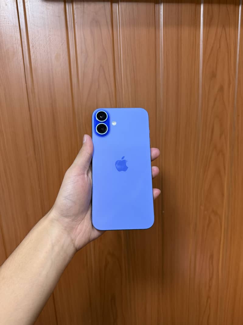 Apple iPhone 16 Plus 0