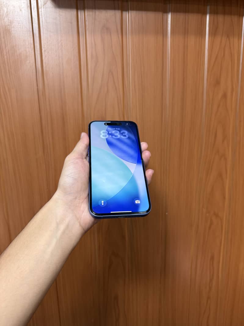 Apple iPhone 16 Plus 1