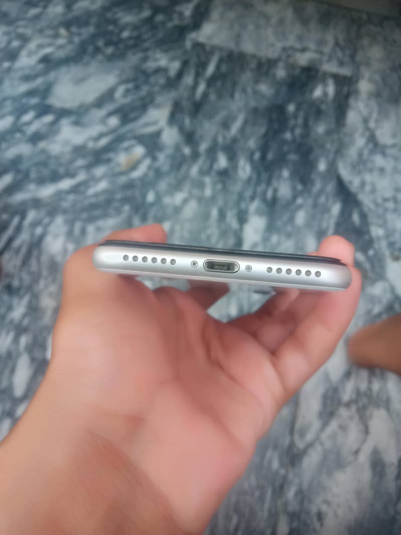 Apple iPhone SE 2
