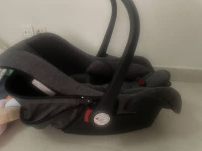 Baby seat / bouncer / car seat