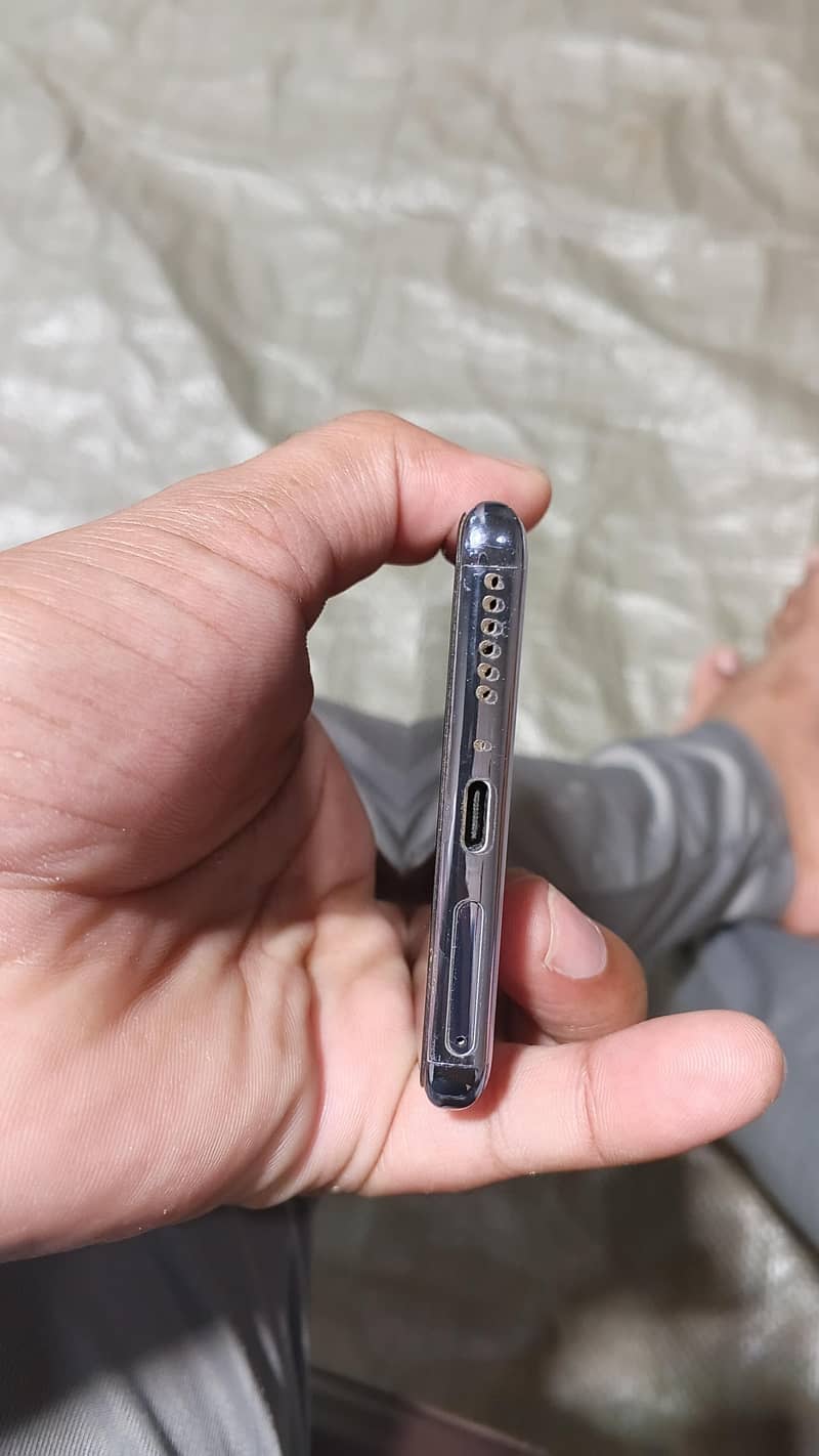 Xiaomi Redmi Note 14 Pro 3