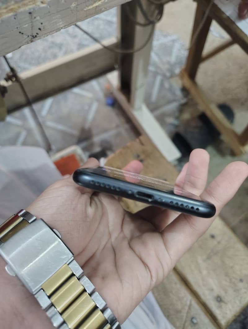 Apple iPhone SE 2020 1