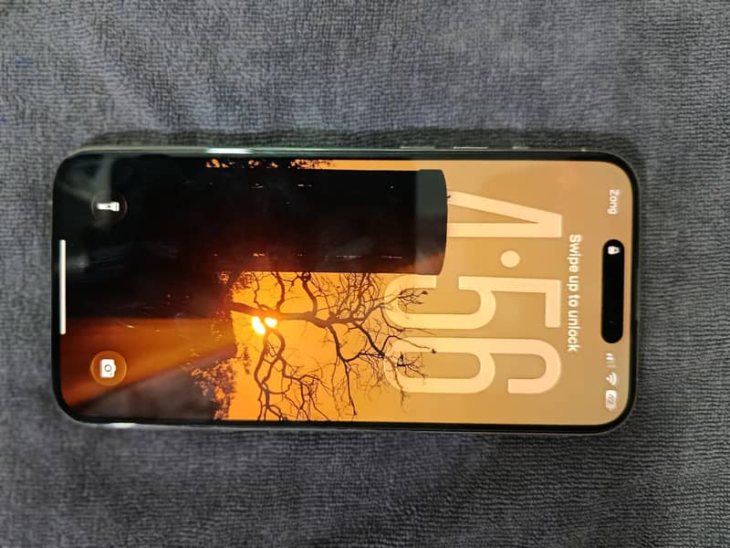 Apple iPhone 15 Pro Max 6