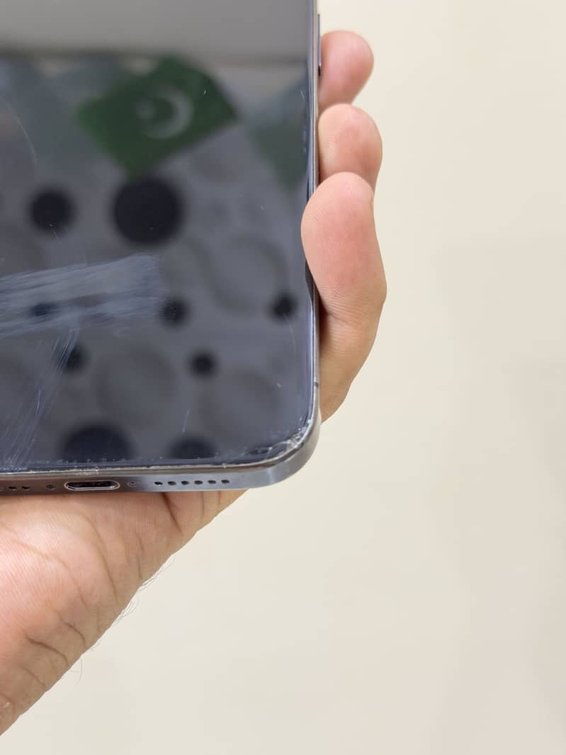 Apple iPhone 15 Pro Max 1
