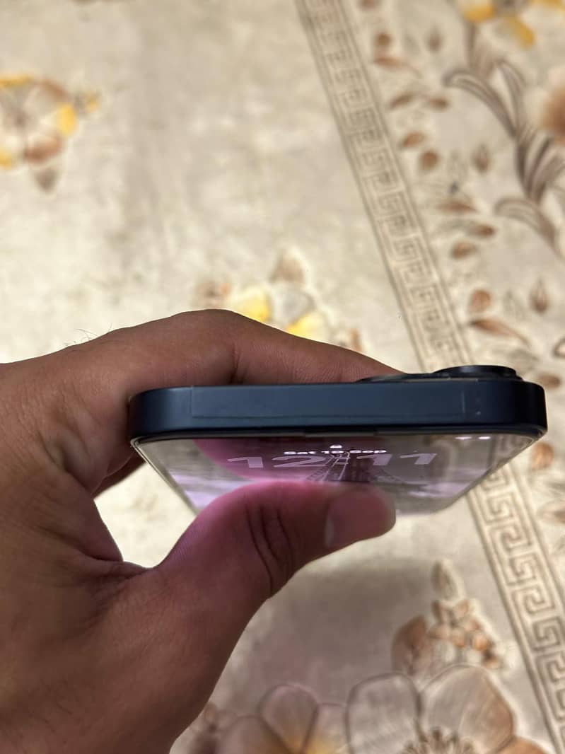 Apple iPhone 14 3