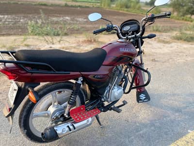 bike for sell ha bahut achi gadi ha one hand use ha 03068621553