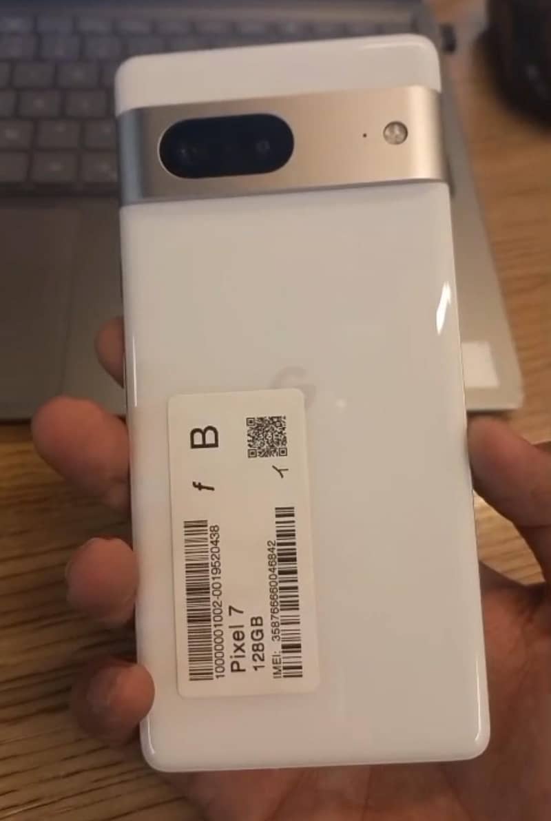 Google Pixel 7 4