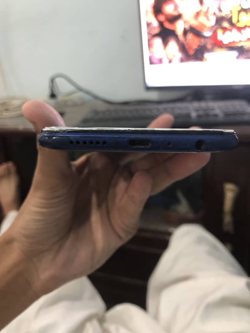 OPPO A83 1