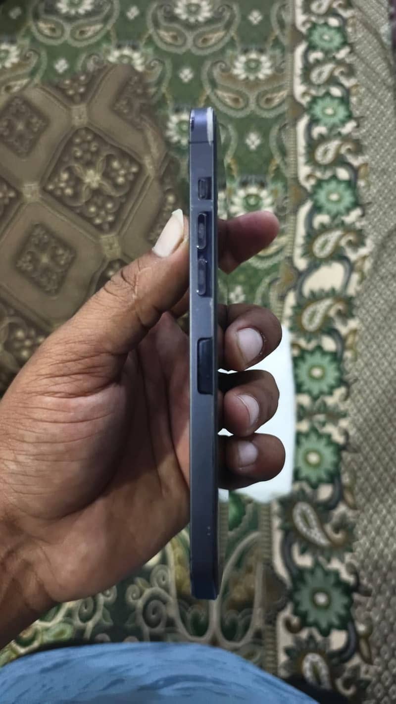 Apple iPhone 14 Pro Max 0
