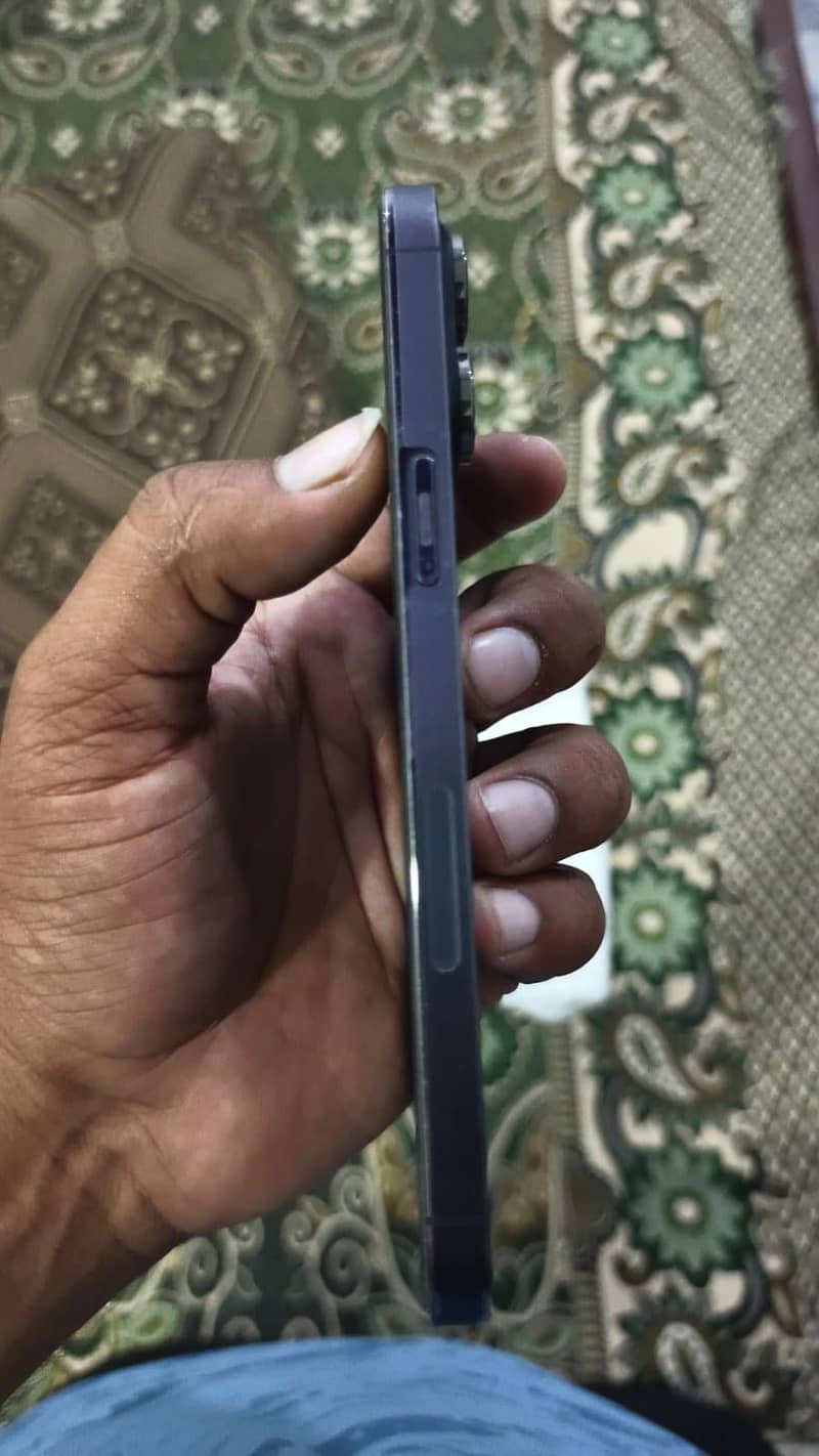 Apple iPhone 14 Pro Max 2