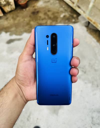 One Plus 8 Pro in Lush Condition