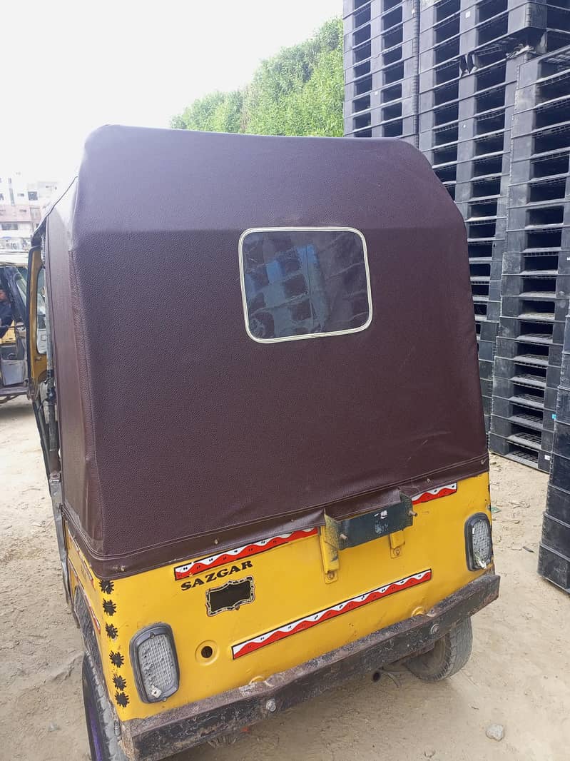 2011 ka model hai 1