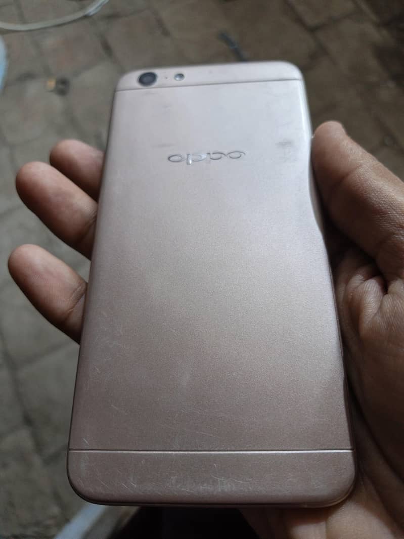 OPPO A57 1