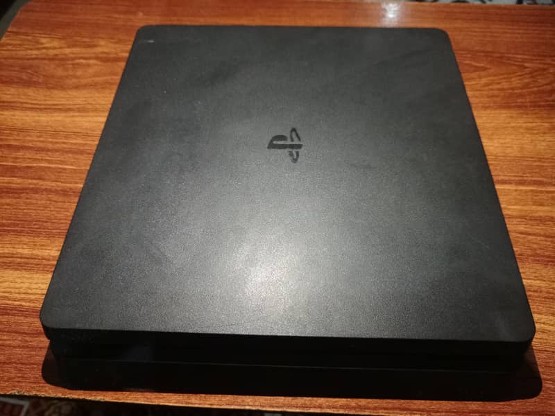 ps4 slim 1