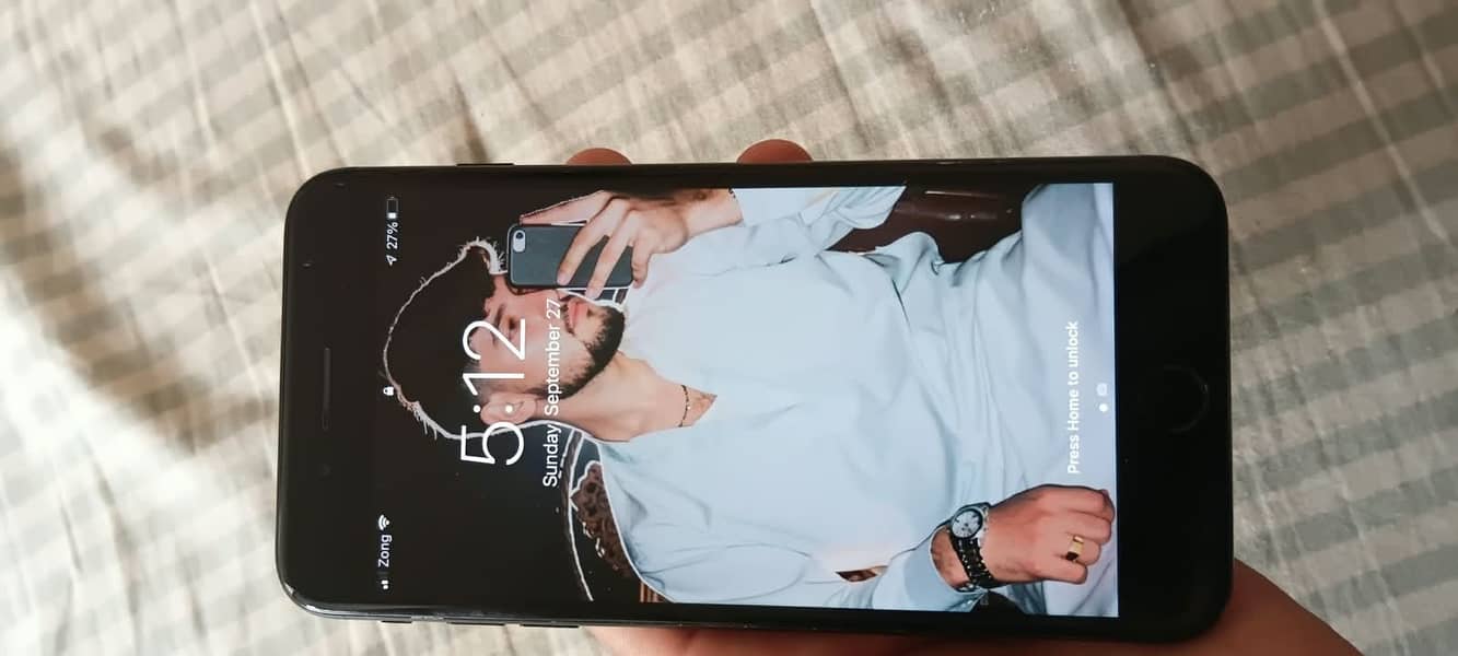 Apple iPhone 7 Plus 3