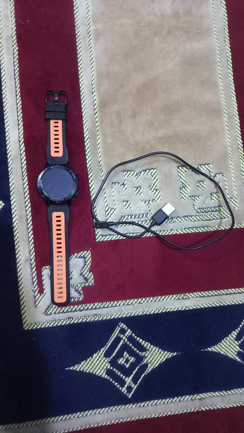 zero smartwatch thunder with charging cable 0