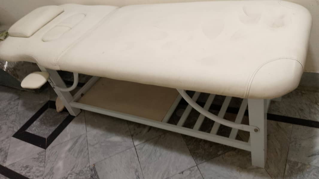 faicial bed 0