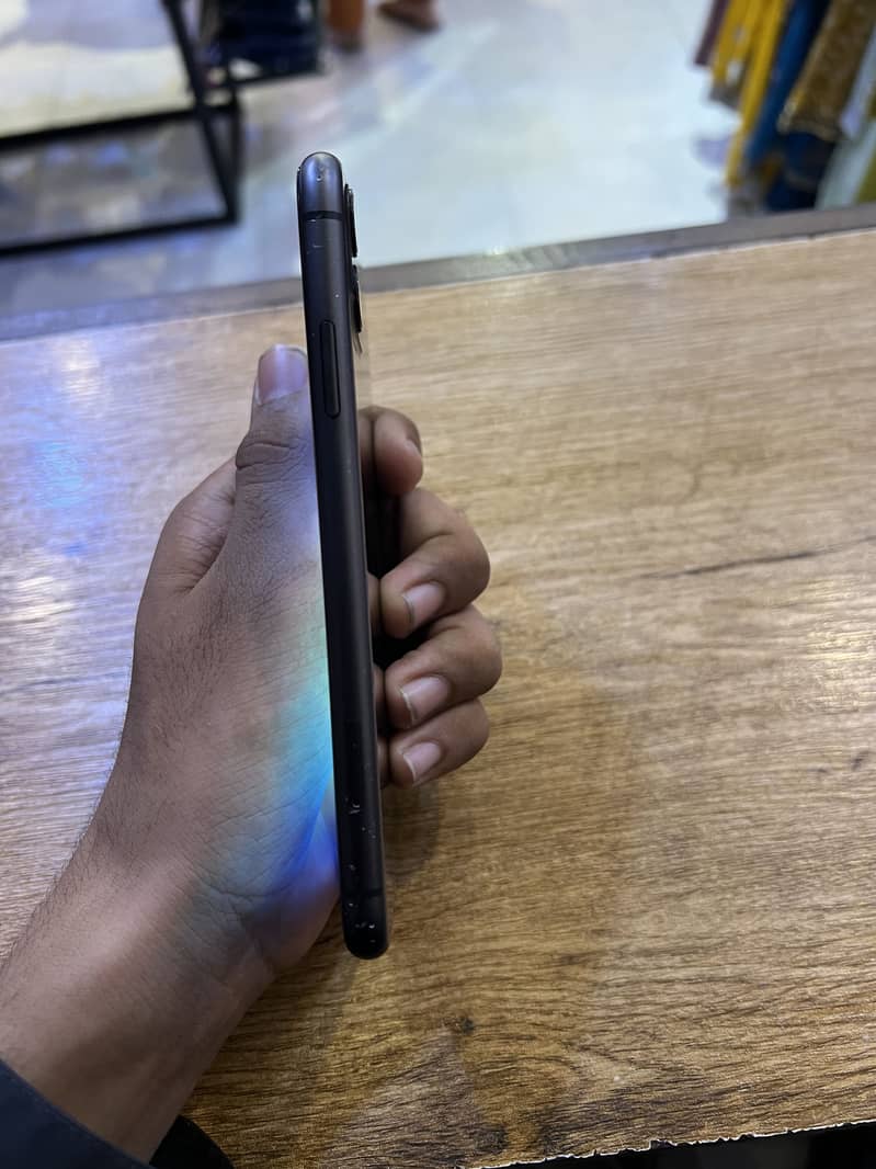 Apple iPhone 11 MDM 7