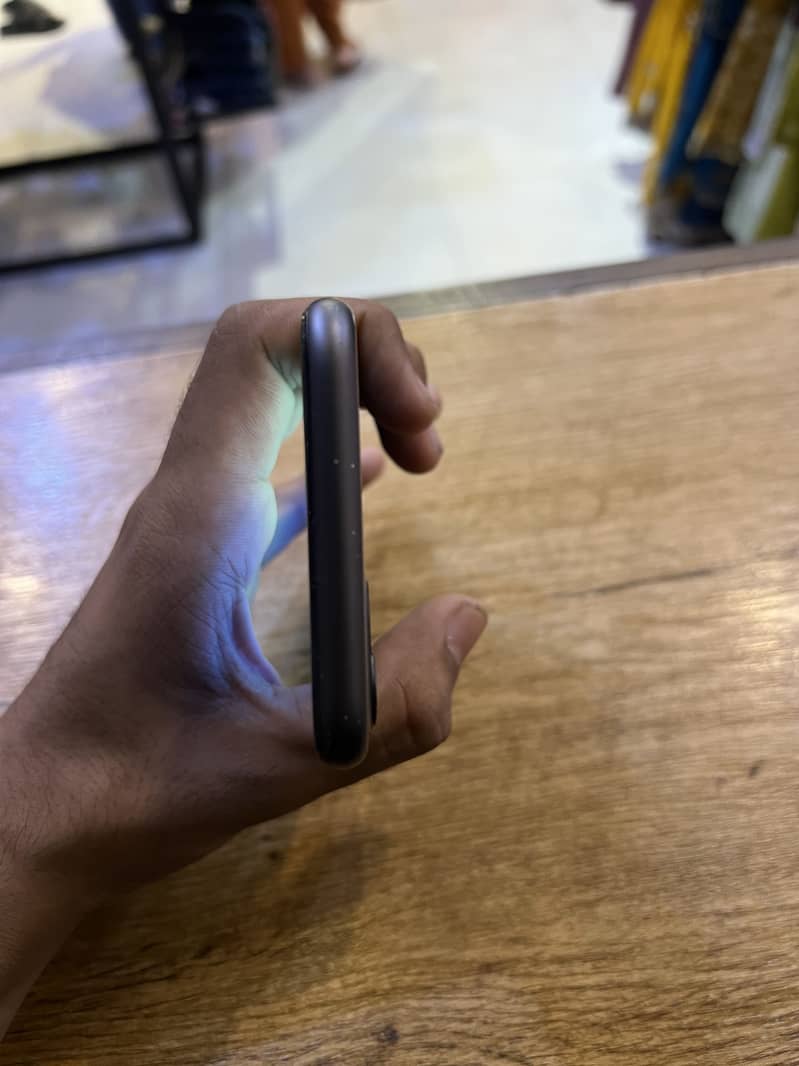 Apple iPhone 11 MDM 8