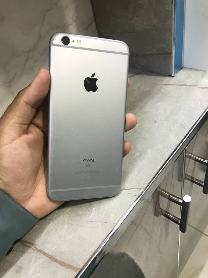 Apple iPhone 6S Plus 7