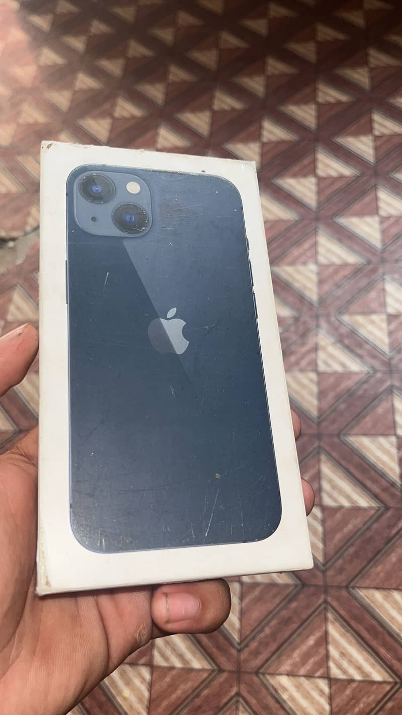 Apple iPhone 13 0