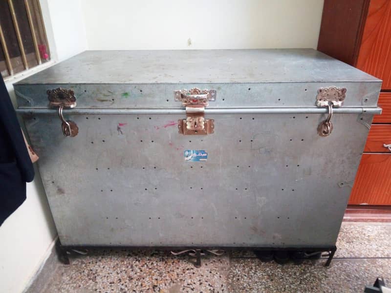 trunk 1