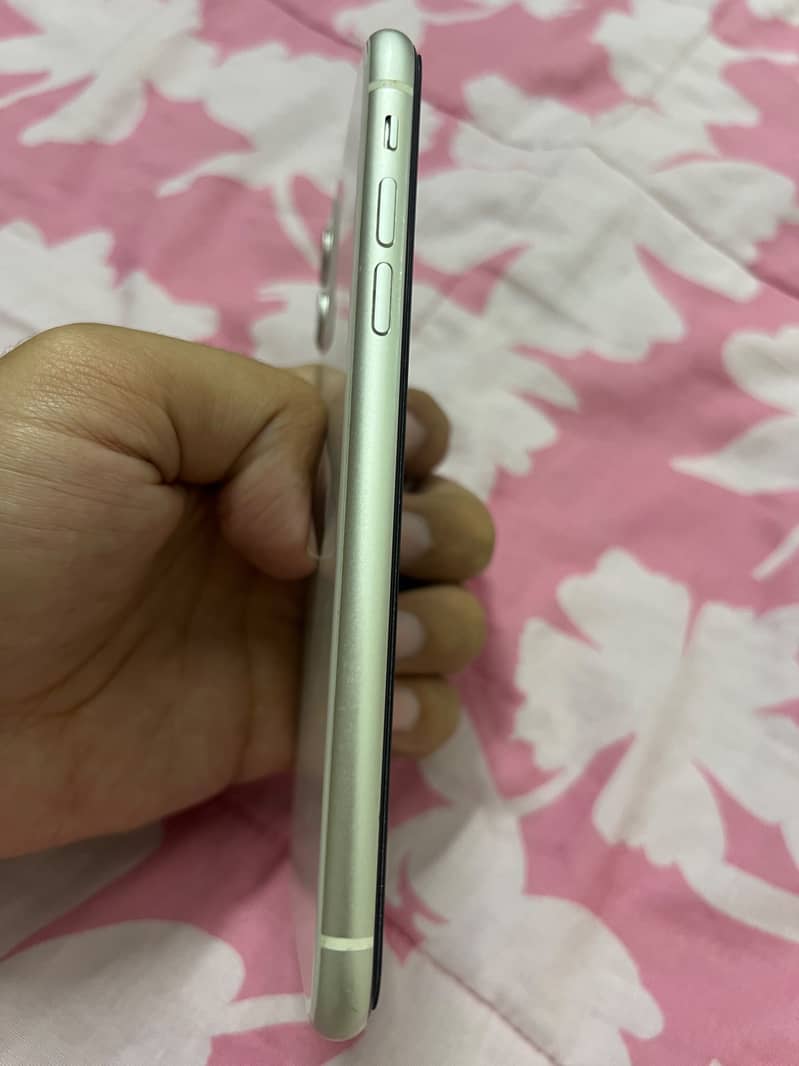 Apple iPhone 11 2