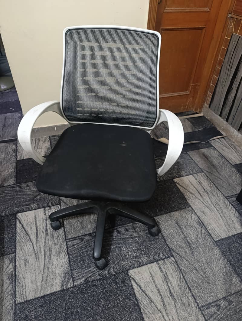 table & Chair 4