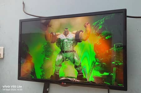 LG 32 inch LCD