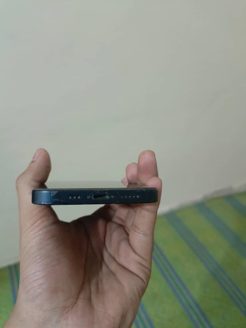 Apple iPhone 13 1