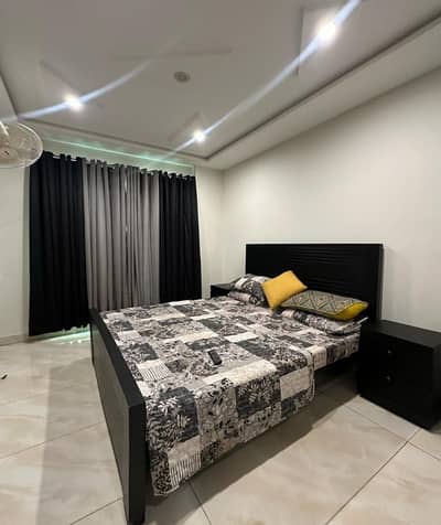 1 Bad Flat Far Sell In Bahria Town Lahore