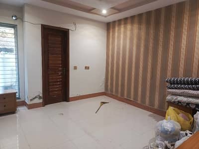 10Marla use house for rent in bahria town