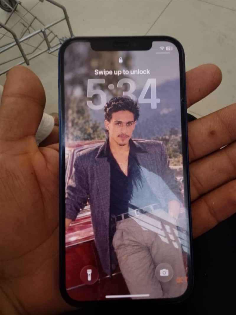 Apple iPhone 12 1