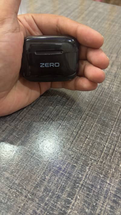 Zero Earphones mint condition