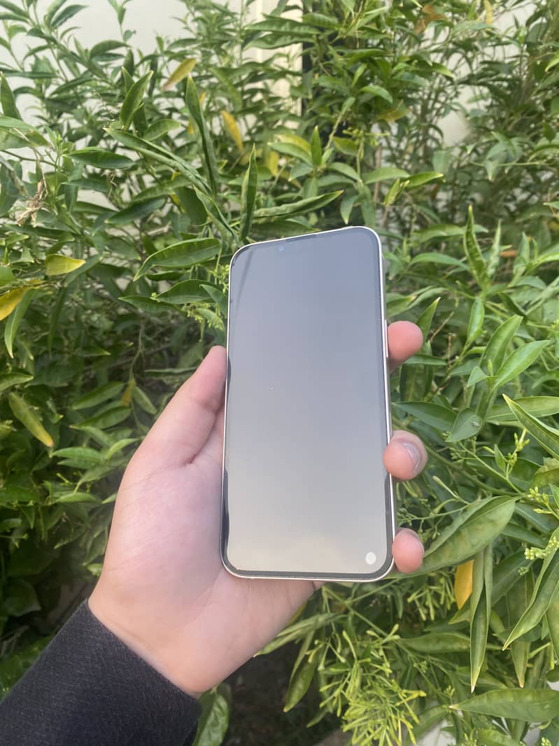 Apple iPhone 13 5