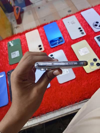 Tecno CAMON 40 Pro