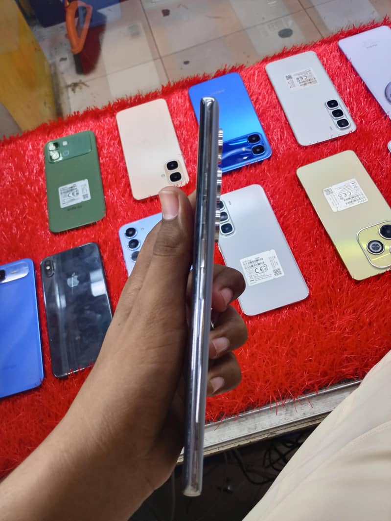 Tecno CAMON 40 Pro 4