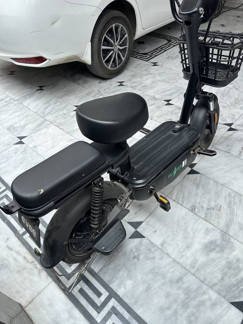 Scooty 4