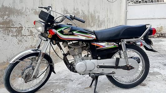 Honda 125 Model 2017 Year  Registration: Khairpur Sindh