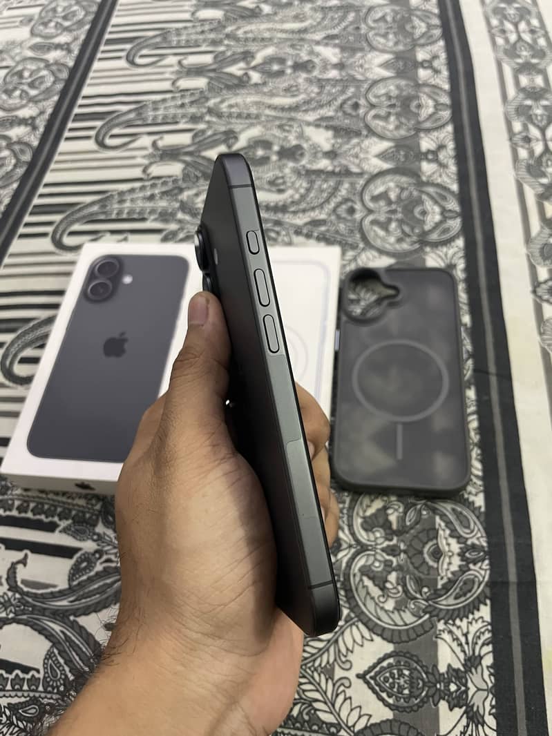 Apple iPhone 17 3