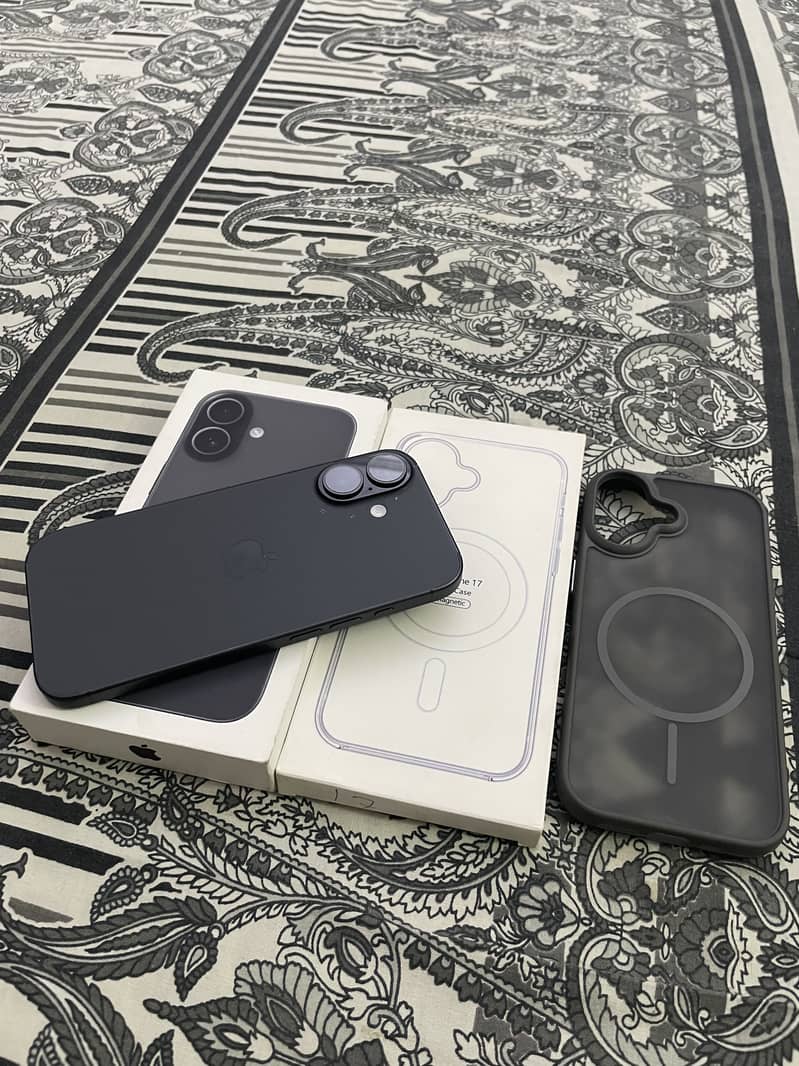 Apple iPhone 17 4