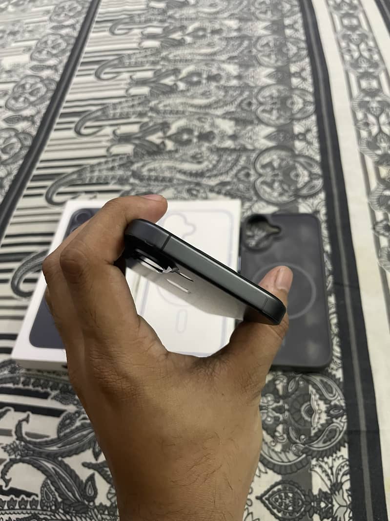 Apple iPhone 17 6