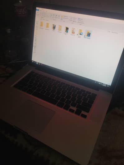 Macbook Pro Laptop